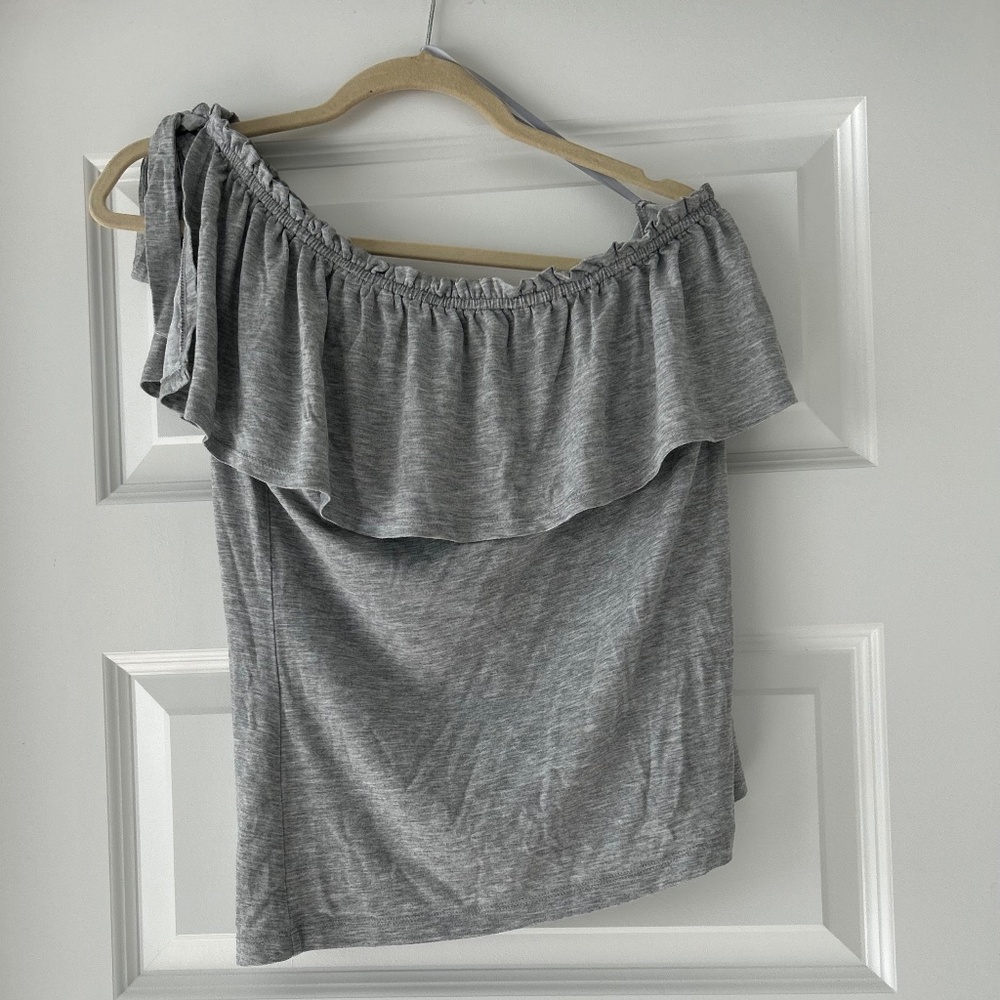 LOFT Gray One-Shoulder Top with Ruffles, Size Small - Excellent Condition - Picture 2 of 3